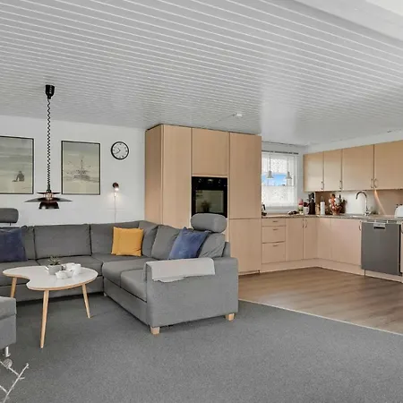 Nyaraló In With 3 Bedrooms And Wifi *