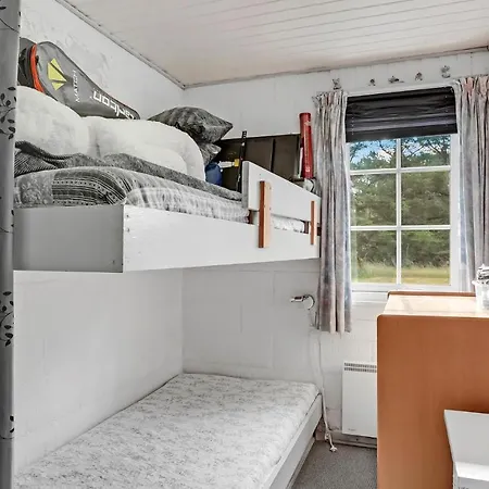 In With 3 Bedrooms And Wifi