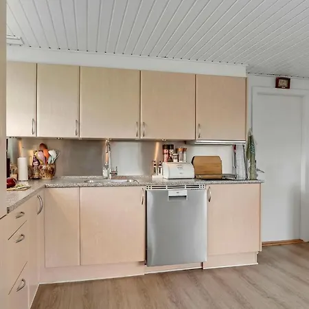 In With 3 Bedrooms And Wifi
